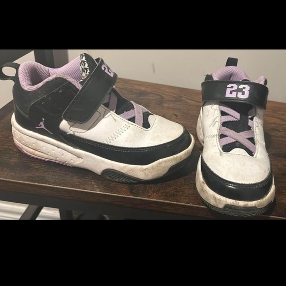 Gently used girl Jordan’s. - Picture 1 of 1